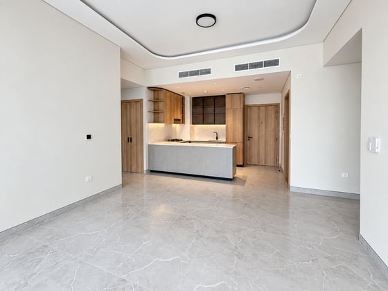 Premium | Vacant | Larger Layout........, picture 1