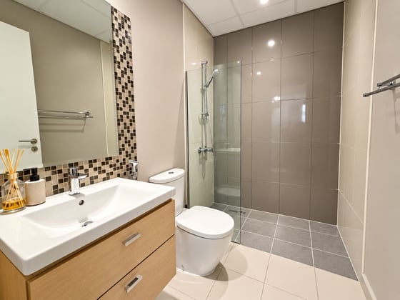Upgraded Kitchen | Landscaped Gardens | Vacant on Transfer, picture 16
