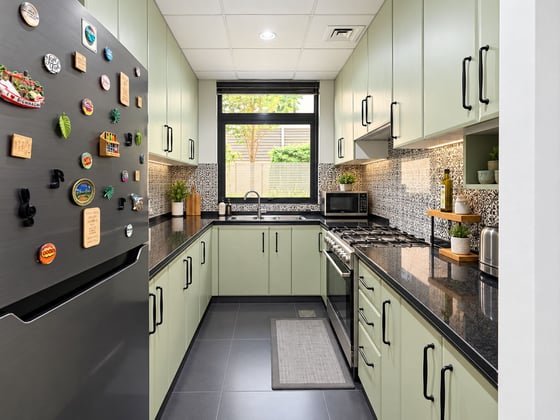 Upgraded Kitchen | Landscaped Gardens | Vacant on Transfer, picture 6