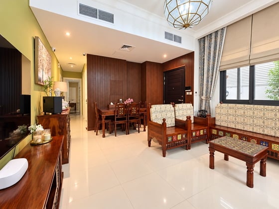 Upgraded Kitchen | Landscaped Gardens | Vacant on Transfer, picture 2