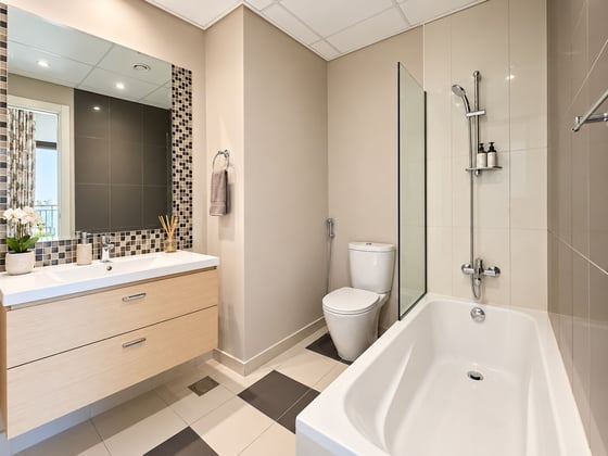 Upgraded Kitchen | Landscaped Gardens | Vacant on Transfer, picture 12