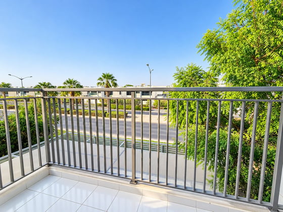 Upgraded Kitchen | Landscaped Gardens | Vacant on Transfer, picture 13