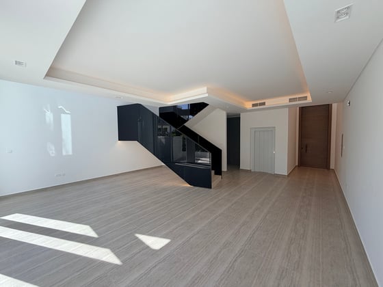 Single Row | 4-Bdr + M | Brand New Ready to Move, picture 2