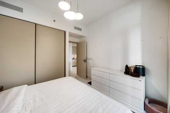 Marina View | Upgraded & Furnished | Investor Deal, picture 8