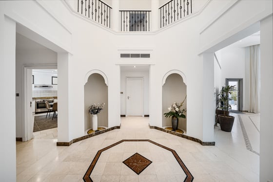 Premium Location | Full Atlantis Views | Furnished, picture 3