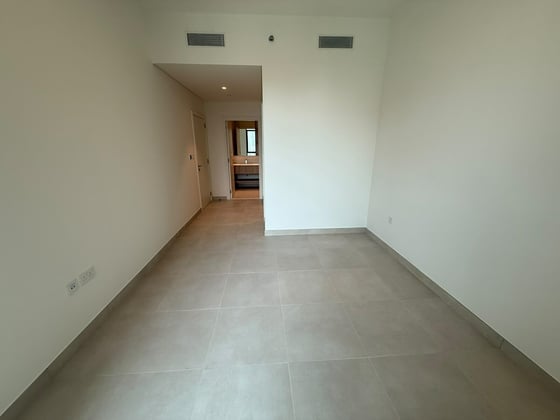 Exclusive | High Floor | Pool & Park Views, picture 7