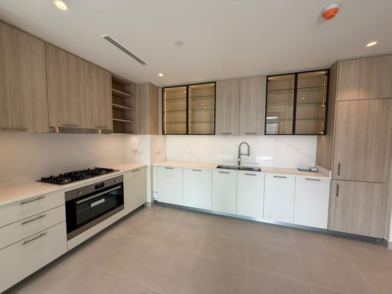 Exclusive | High Floor | Pool & Park Views, picture 2