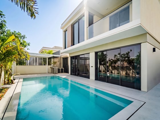Luxury Corner Villa | Upgraded | Smart Home & Pool, picture 1