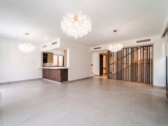 Luxury Corner Villa | Upgraded | Smart Home & Pool, picture 4