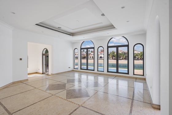 Beachfront Living | Stunning Views | Vacant, picture 3