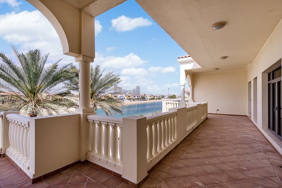 Beachfront Living | Stunning Views | Vacant, picture 8