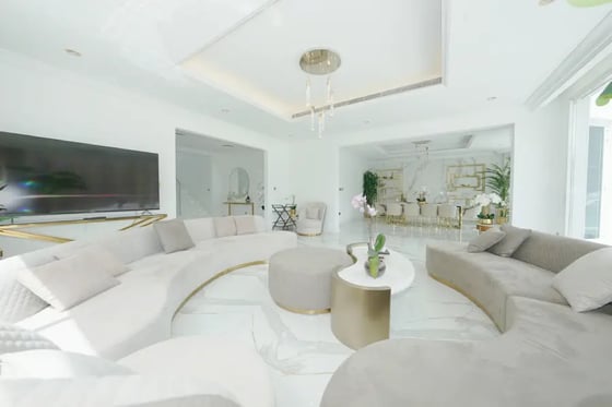 Upgraded | Burj Al Arab View | Luxury Living, picture 5