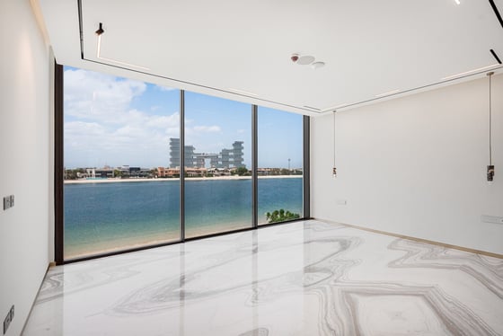 Triple Storey | Fully Renovated | Prime Location, picture 14
