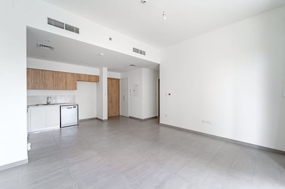 Vacant | Spacious Apartment | View Today, picture 5