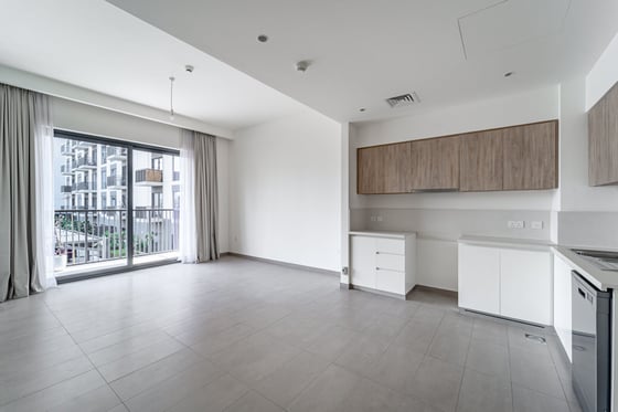 Vacant | Spacious Apartment | View Today, picture 2