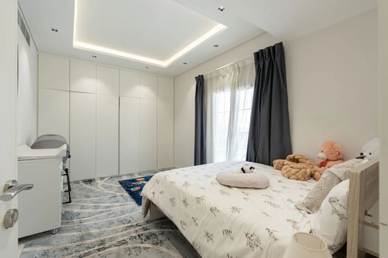 A beautifully decked-out 4-bedroom villa in Meadows 1, picture 14