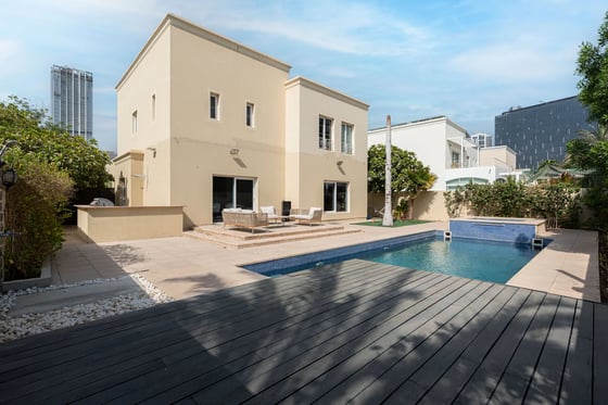 A beautifully decked-out 4-bedroom villa in Meadows 1, picture 18