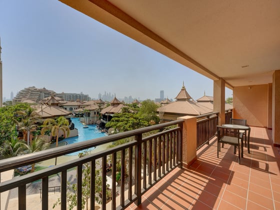 Lagoon and Skyline Views | Beach Access., picture 1