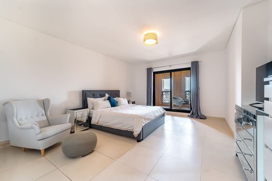 Exclusive | Vacant On Transfer | Partial Sea View, picture 15