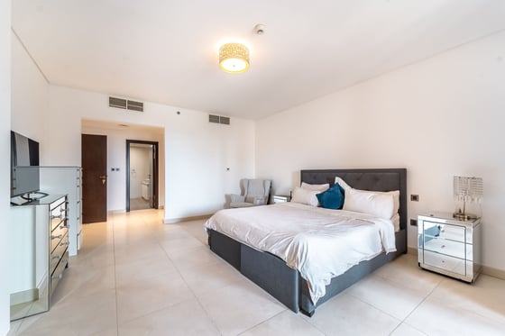 Exclusive | Vacant On Transfer | Partial Sea View, picture 14