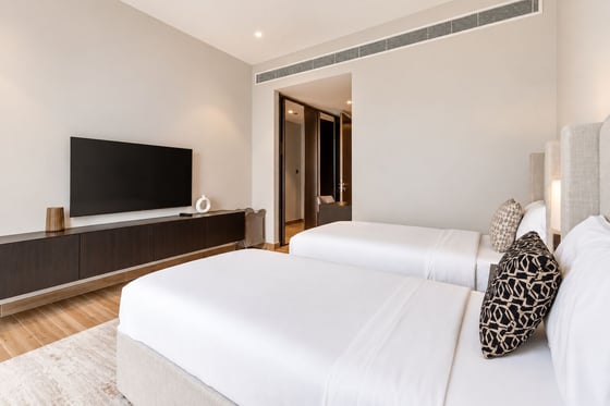 Furnished | Prime Location| Large Layout, picture 11