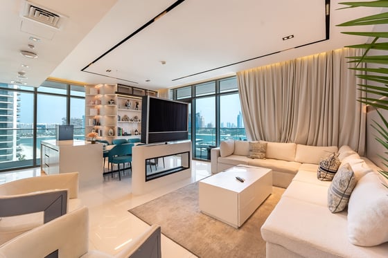 Fully Furnished I Upgraded I Marina View, picture 1