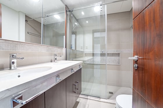 Burj Khalifa View | UPGRADED | Maid's Room, picture 10