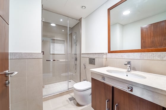 Burj Khalifa View | UPGRADED | Maid's Room, picture 12