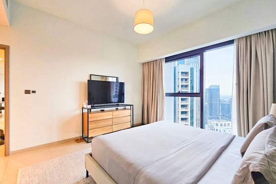 Motivated | High Floor | Fully Furnished, picture 7