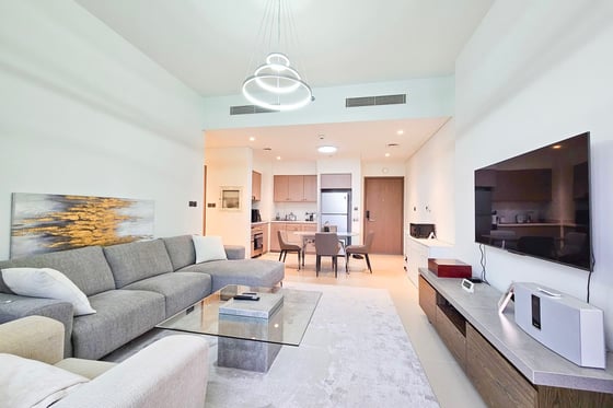 Motivated | High Floor | Fully Furnished, picture 2
