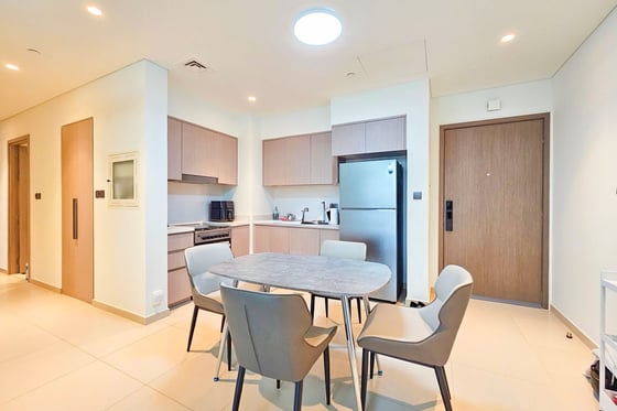Motivated | High Floor | Fully Furnished, picture 4