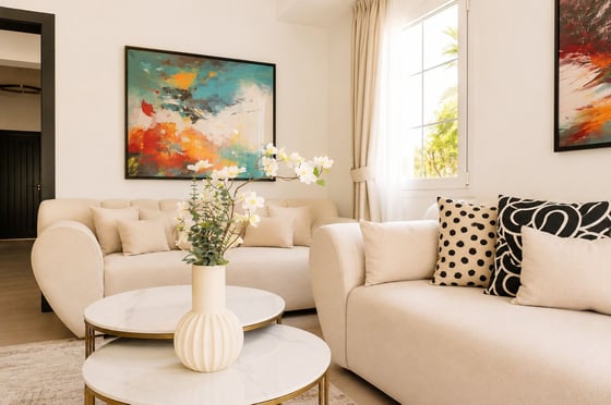 Fully Upgraded | Furnished | Quiet | Vacant, picture 6