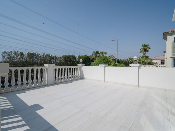 Sophisticated Villa with Private Pool and Terrace, picture 29