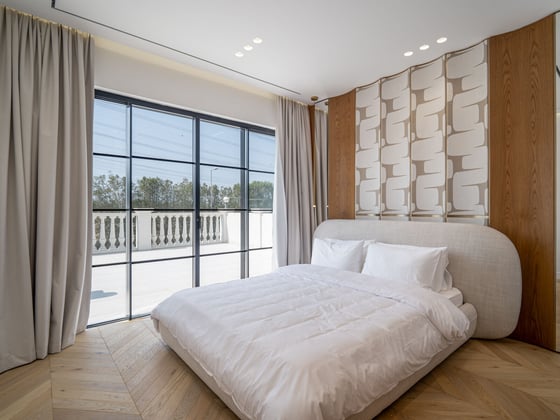 Sophisticated Villa with Private Pool and Terrace, picture 9