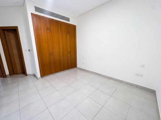Vacant Soon | Big Garden | Unfurnished.., picture 10