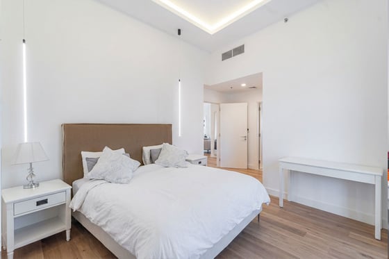 Huge Terrace | Upgraded | Vacant on Transfer, picture 6