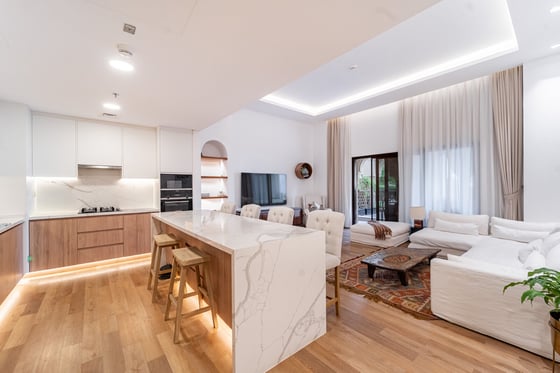 Huge Terrace | Upgraded | Vacant on Transfer, picture 1