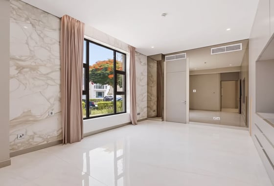 Lux Upgrades | Golf View | Spacious....., picture 9