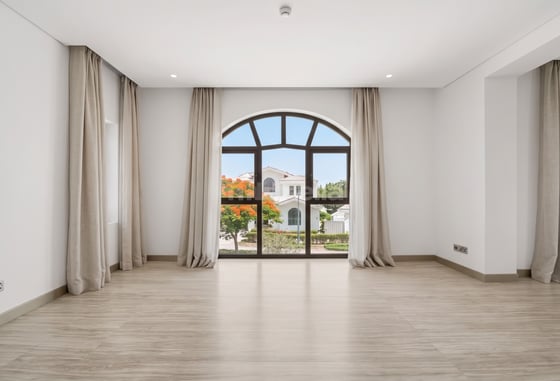 Lux Upgrades | Golf View | Spacious....., picture 7