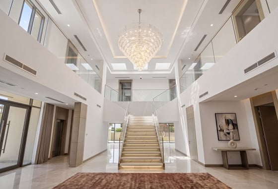Lux Upgrades | Golf View | Spacious....., picture 2