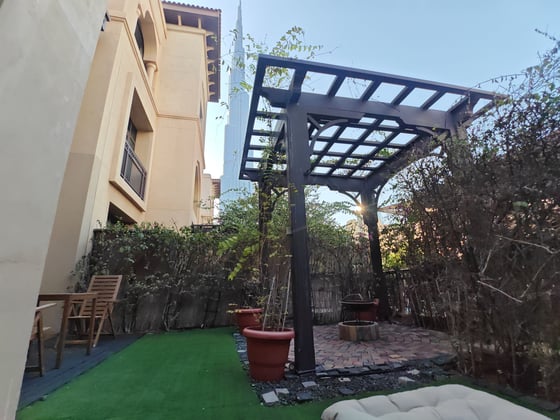 Vacant | Garden | Burj Khalifa View | Renovated, picture 1