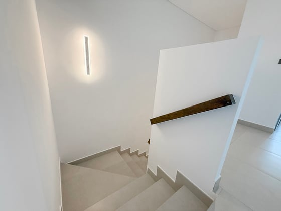 Vacant | Luxury Living | Green Community, picture 7