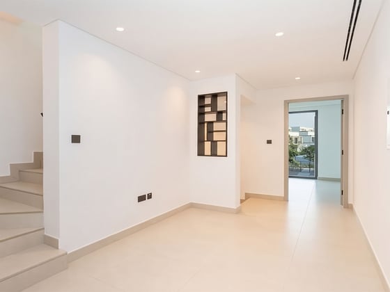 Vacant | Luxury Living | Green Community, picture 6