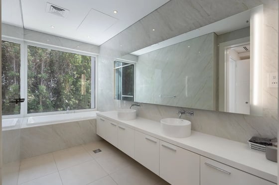 An impressive 4-bed villa with pool in Al Barari’s The Nest, picture 13