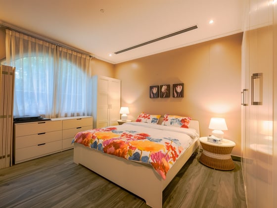 Exclusive Upgraded Lakefront Villa, picture 8