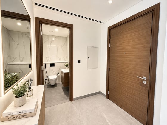 Large Layout | Spacious Interiors | Prime Position, picture 19