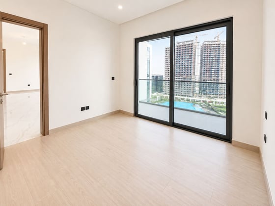 High Floor | Pool View | Luxury Interiors, picture 11