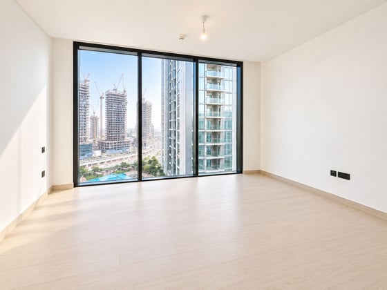 High Floor | Pool View | Luxury Interiors, picture 7