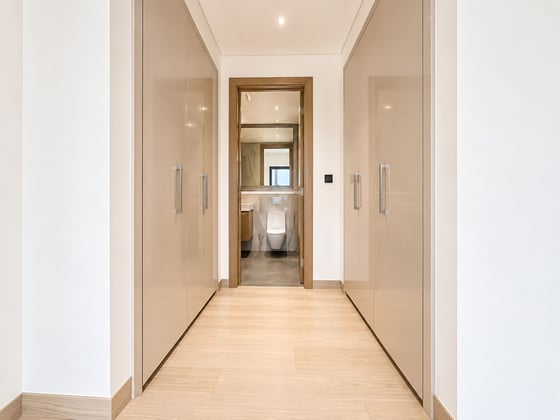 High Floor | Pool View | Luxury Interiors, picture 9