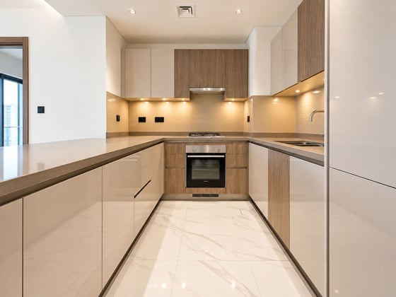High Floor | Pool View | Luxury Interiors, picture 5